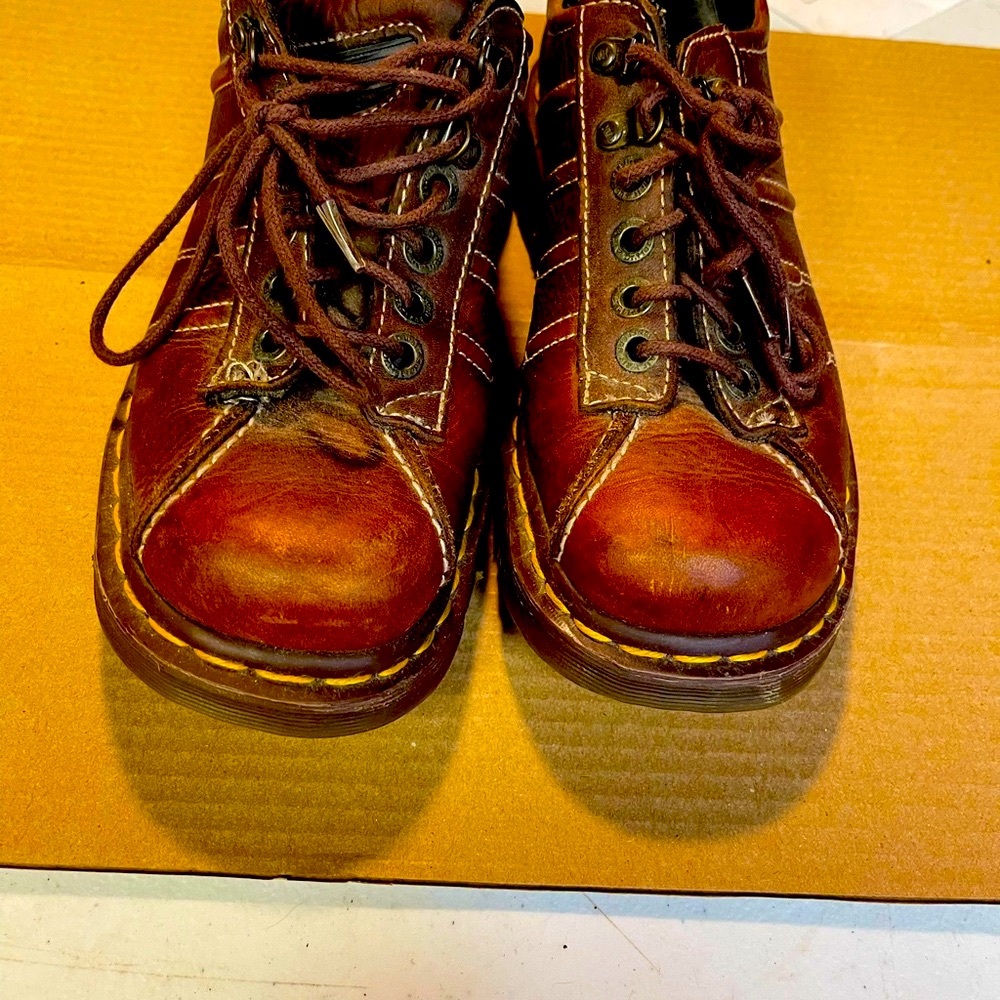 Dr Martens rare to find London made all leather unisex shoes